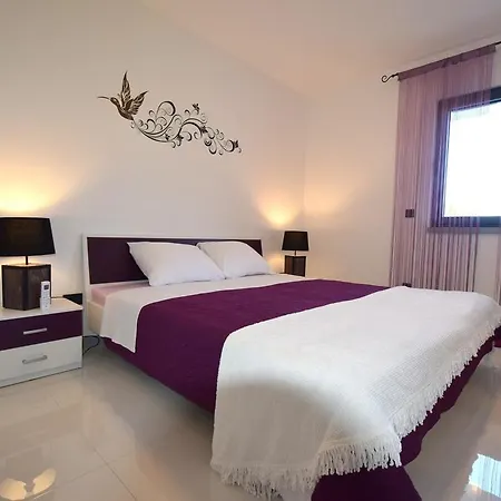 Helena * マリンスカ