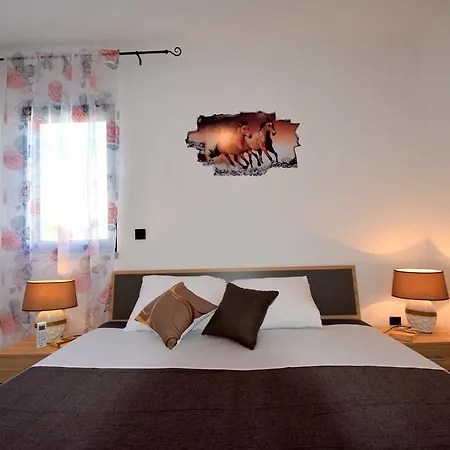 Helena アパート マリンスカ