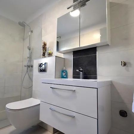 Helena アパート *