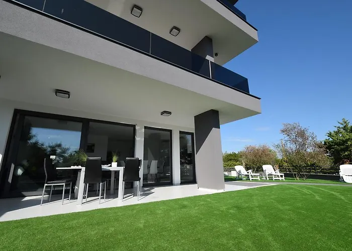 Helena Appartement *